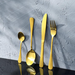 Juego de cubiertos Bergner Munich en color dorado diseñado para comidas elegantes y modernas