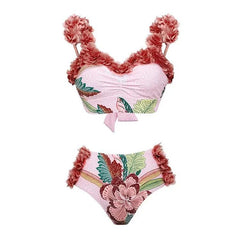 Bikini de vacaciones elegantes con flores rosas y diseño colorido para un estilo veraniego chic