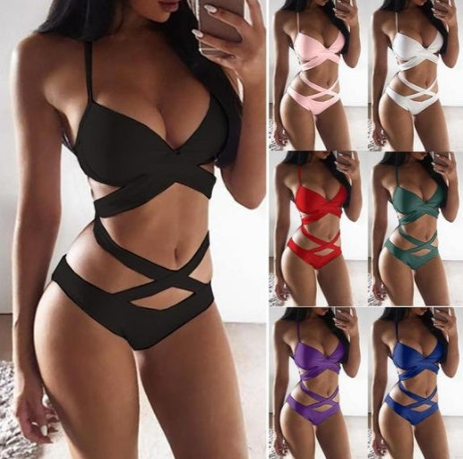 Bikini sexy ajustado en varios colores con diseño cruzado y tirantes delgados para un look atrevido