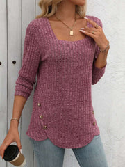 Blusa con botones moderna de color púrpura con diseño de canalé y escote amplio