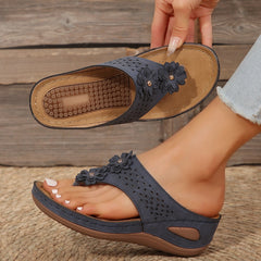 Sandalias de verano con estilo de CJ en azul marino con flores decorativas y suela cómoda