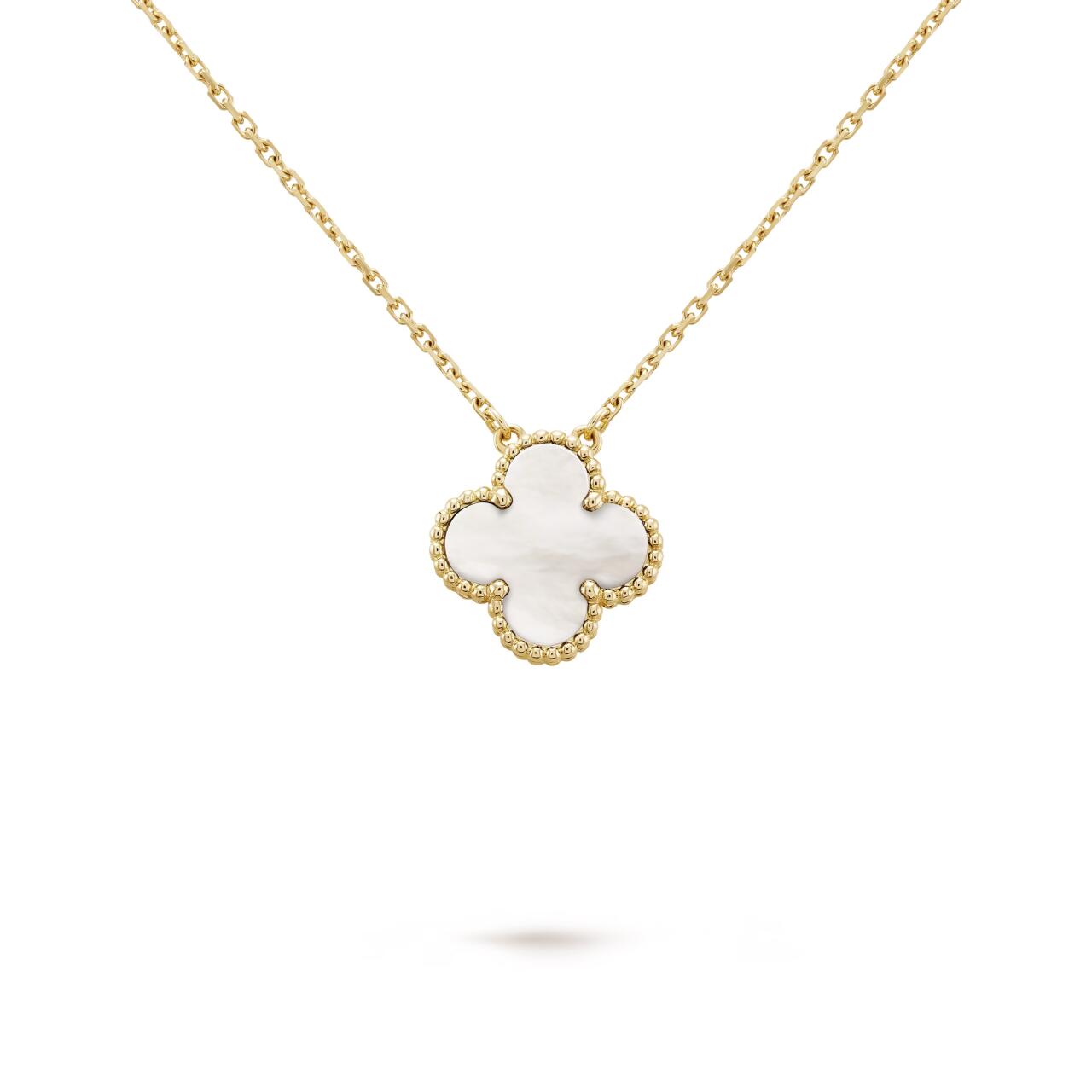 Collar de la suerte elegante con colgante en forma de trébol y cadena dorada