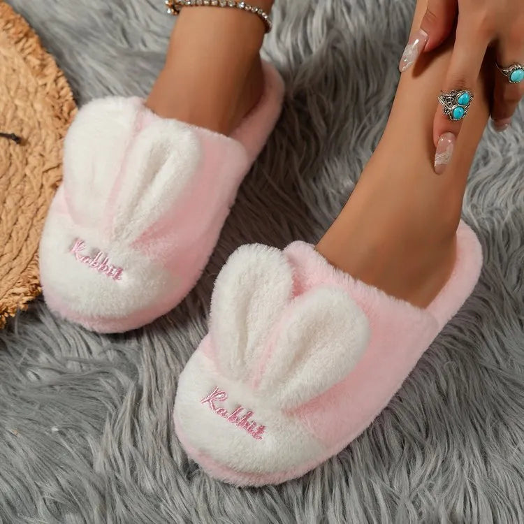 Pantuflas orejas de conejo en color rosa con diseño suave y adorable para mantener los pies cómodos