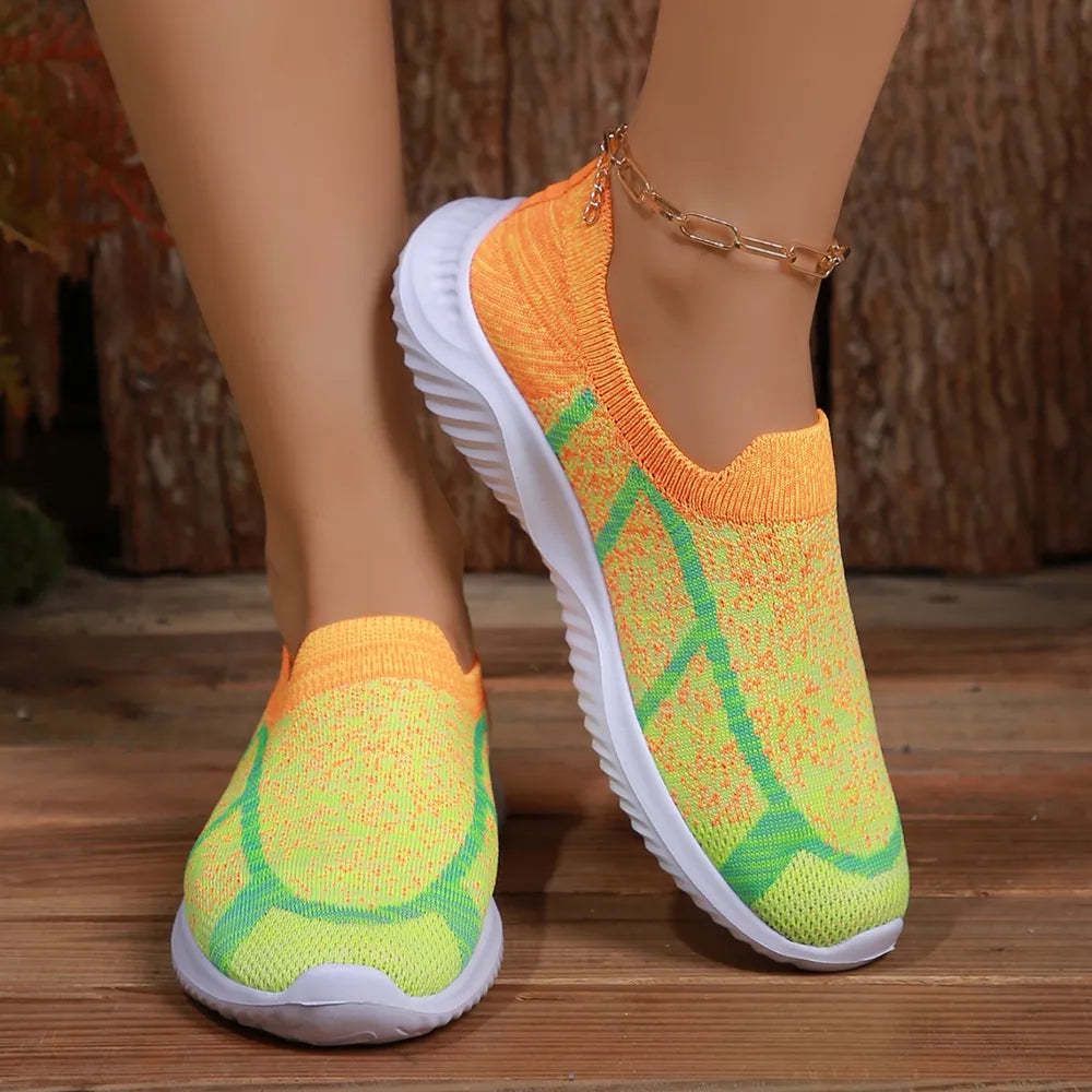 Zapatillas transpirables mujer en colores vibrantes, perfectas para actividades deportivas y uso diario