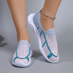 Zapatillas transpirables mujer en colores suaves con diseño cómodo y moderno para uso diario